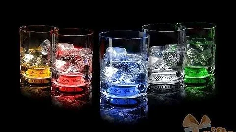 Бокалы с подсветкой. Создают праздничное настроение !